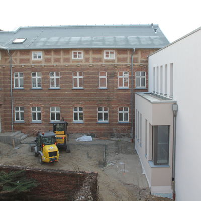 Bild vergr&ouml;&szlig;ern: Ansicht Hinterhof  (3)
