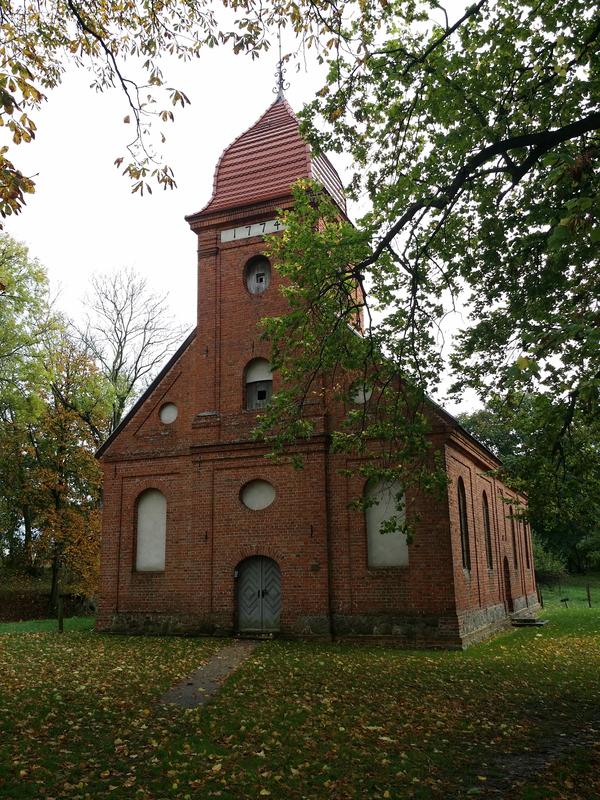 Kriesow - Kirche Borgfeld