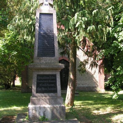 Grischow - Denkmal der Gefallenen Helden 