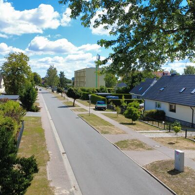 Bild vergr&ouml;&szlig;ern: Alte Dorfstraße in Burow