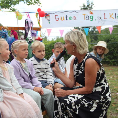 Bild vergr&ouml;&szlig;ern: Im Interview mit der Schulleiterin