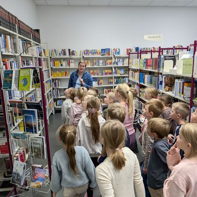 Bild vergr&ouml;&szlig;ern: Das schwerste und das kleinste Buch und noch viel mehr...