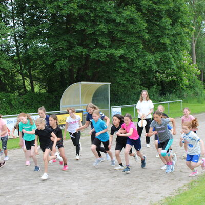 Bild vergr&ouml;&szlig;ern: Start für den 50-Meter-Sprint
